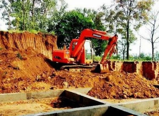 美女村姑12万建别墅 成果震撼世界（组图）