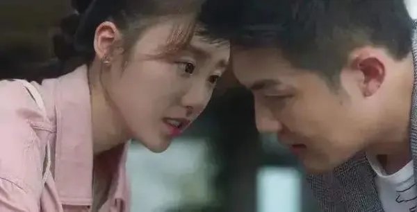 张萌向林有有扮演者道歉,考虑开小号为何引争议?