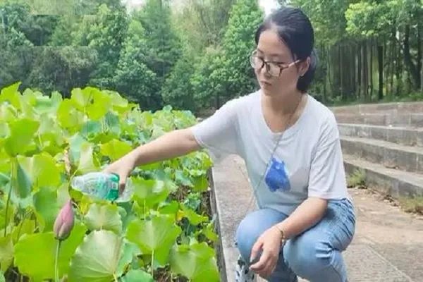 报北大考古女生收到50斤礼物,这对她来说有什么意义?