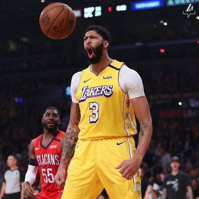 浓眉5年1.9亿续约湖人引球迷震惊，浓眉为何会做出这样的决定？