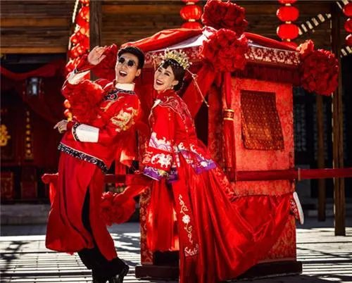 中式婚礼布置效果图  8种物品打造热闹喜庆婚礼