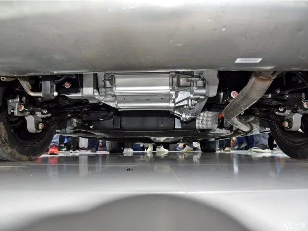 比亚迪汉终于要来了！就在今日上市，预售价23万起