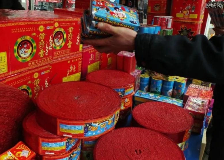 烟花爆竹批发价格表 2017年烟花爆竹批发价格贵吗