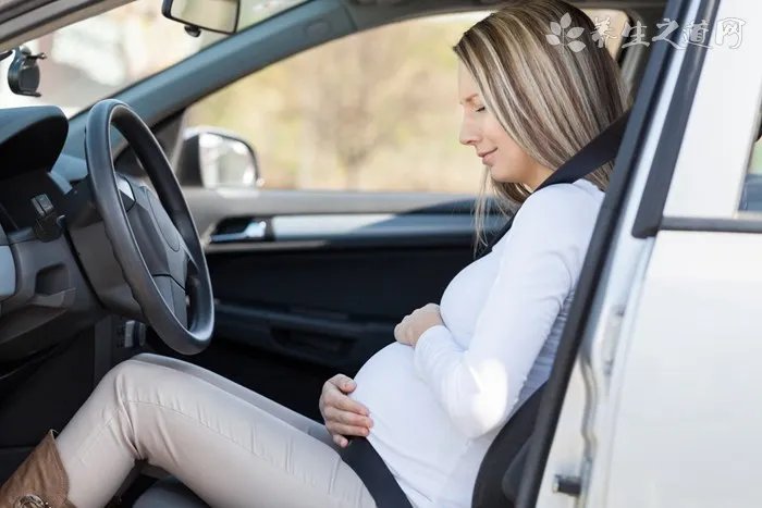 牵引车大客车相撞 大型车行驶注意事项