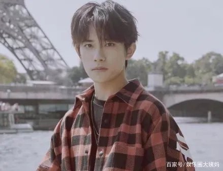 央视频为易烊千玺设庆生版面,你如何看待这件事?