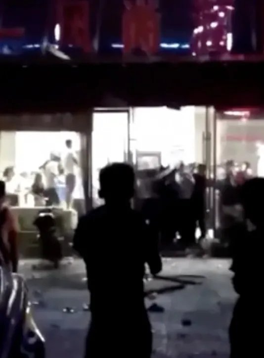 女子为什么让导游学狗叫？