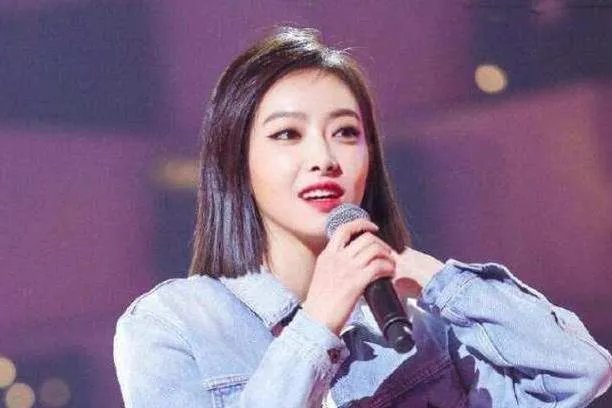 2021年央视春晚明星阵容曝光，肖战万茜名列其中，你最期待谁？