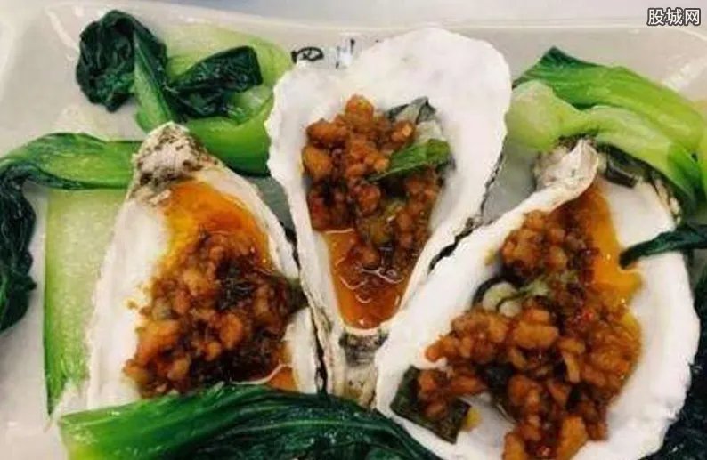 高校2元烤扇贝 高校推出各种各样的美食