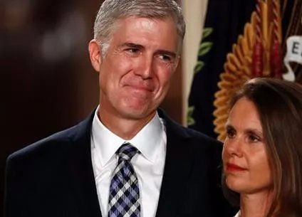 美参议院司法委员会是否通过对戈萨奇的最高法院大法官提名?