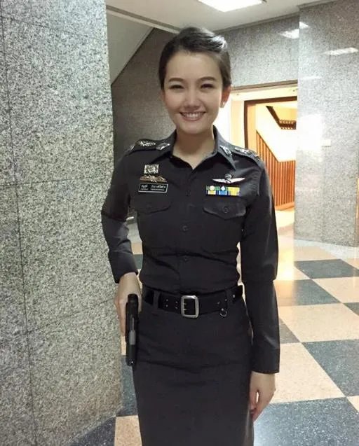 最美警花大比拼：亚洲五国“最美警花”大比拼