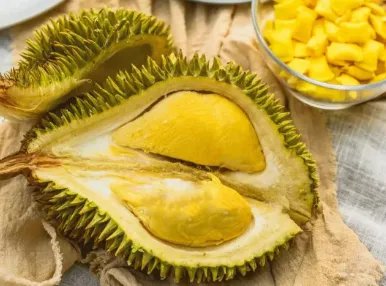 哄抢榴莲村民食物中毒,当地采取了什么措施?