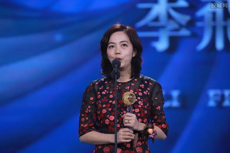 李飞飞卸任AI实验室负责人 个人简历及新动向引关注