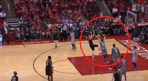 周琦季后赛首秀得多少分？