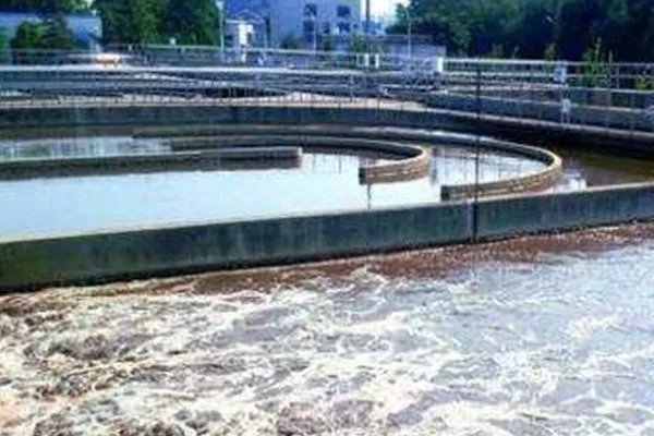 湖北数十村民饮用自来水中毒,引发中毒的原因是什么?