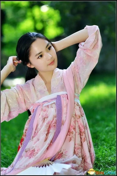 校园汉服女神pk图片盘点 清纯动人如同仙女下凡