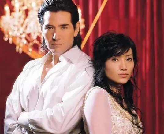 朱桦的老公是费翔吗