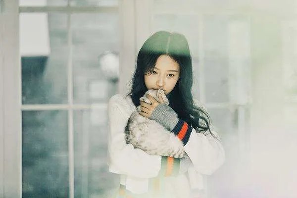 孙怡秒删是什情况啊，为什么吃瓜群众翻评论发现全被钟汉良粉丝控评了?