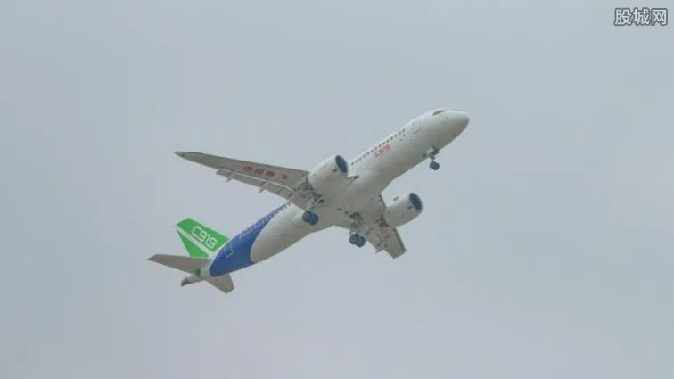 大韩航空客机起火 起火的主要原因是什么？