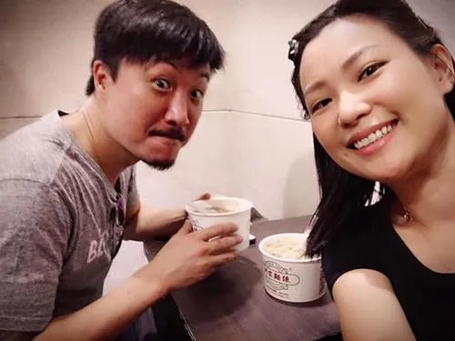 郑中基余思敏怎样认识的