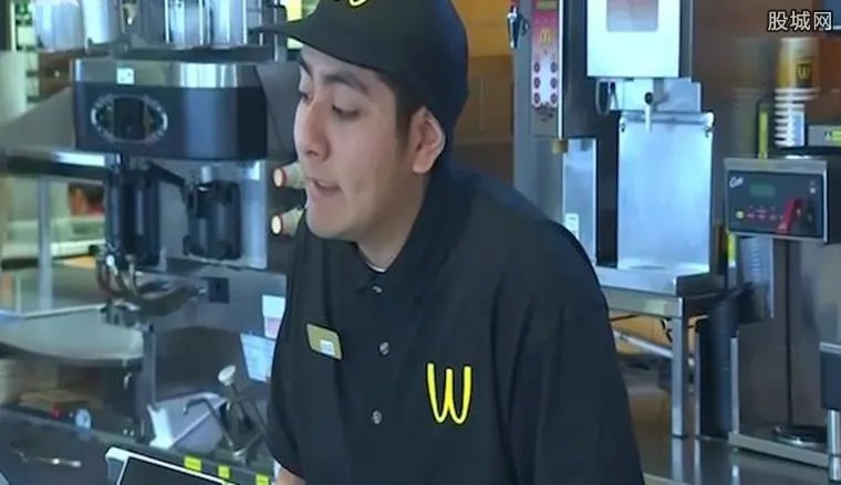 麦当劳金拱门倒立 背后的真相竟然是这样