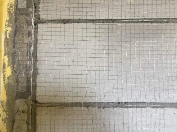 外墙钢丝网怎么挂