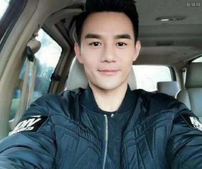 王凯同性恋高中出柜 反差太大老婆团称不可能