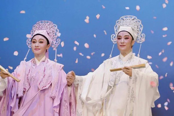 巫漪丽有几任丈夫?结局是什么?