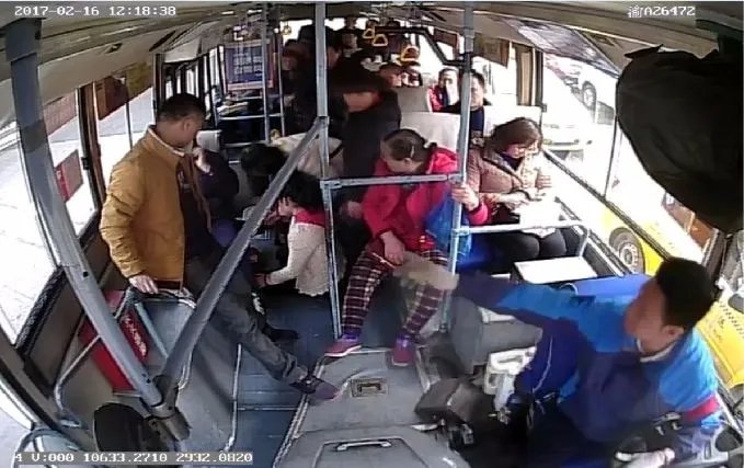 公交车变救护车是怎么回事？