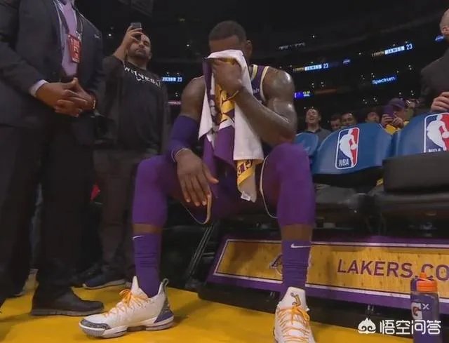 詹姆斯今天仅出场31分钟，湖人是否已放弃本赛季进入季后赛的可能？