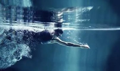 游泳5个月不上岸,游泳有什么技巧?