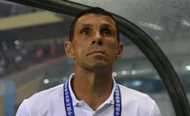 申花波耶特辞职后由谁接任？