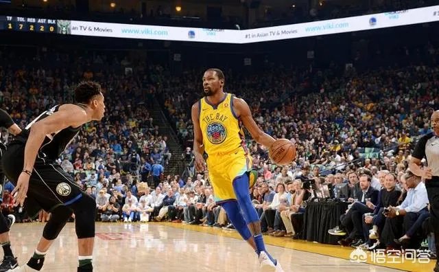 勇士对阵雄鹿,杜兰特复出首战遭驱逐,你如何看?