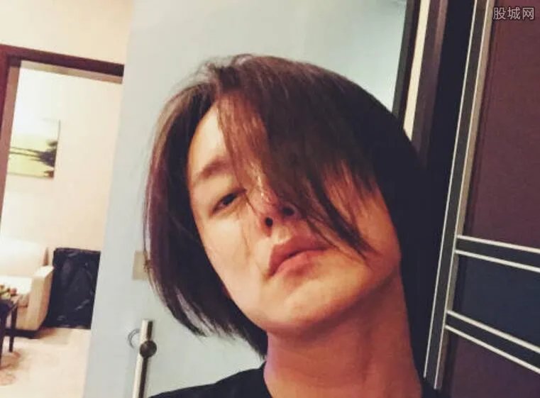 尹正方回应恋情竟这样说 尹正跟张蓝心有没有在一起