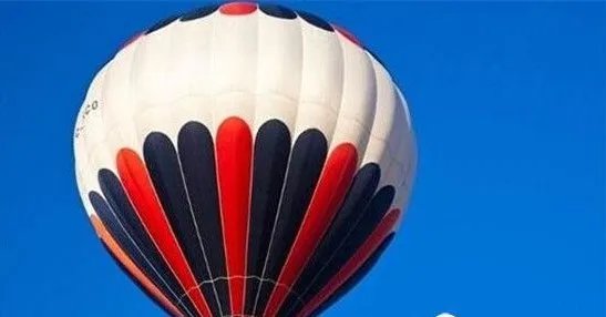 农民坐气球被吹走了？