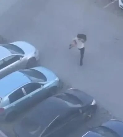 吵架吵不过将女朋友扔垃圾桶是怎么回事 吵架吵不过将女朋友扔垃圾桶是什么情况