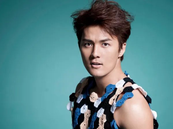 潘玮柏吴克群放合影，为何两人丝毫不显老？