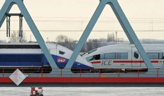 西门子展示新高铁是什么样子的？