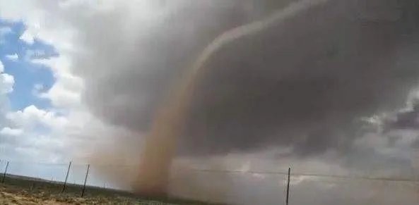 内蒙古龙卷风致33人受伤,因此次灾难造成的损失有多少?