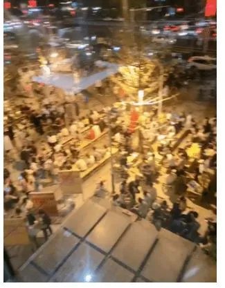 6614桌排队等吃饭什么情况：这么壮观的画面来看看