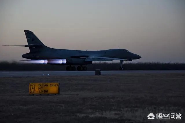 美军停飞的B-1B轰炸机性能如何?
