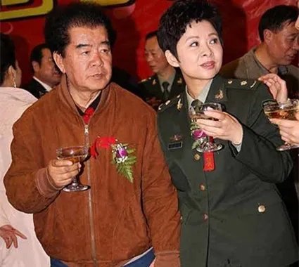 【图】董文华与赖昌星录像曝光 张楠否认妻子和赖昌星绯闻