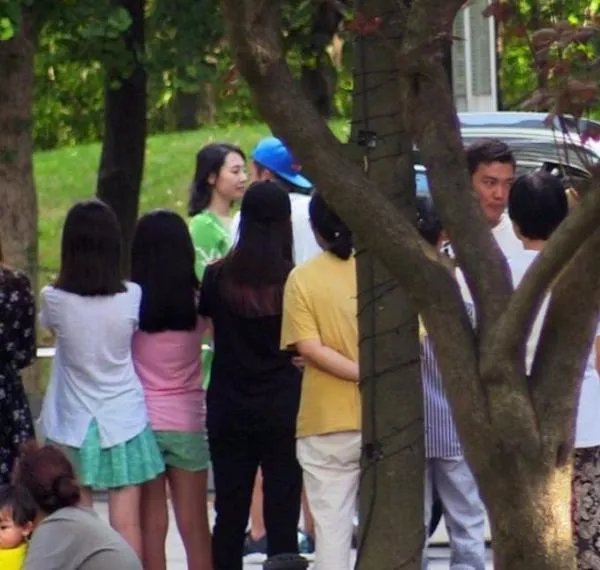 白百何现小区拍戏是真的吗？