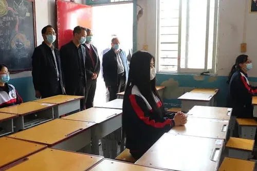 乌市为出疆复课学生开绿色通道，他们现在开学合适吗？