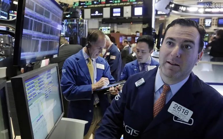 美国新冠肺炎确诊人数超115万 美股大跌可能性高吗