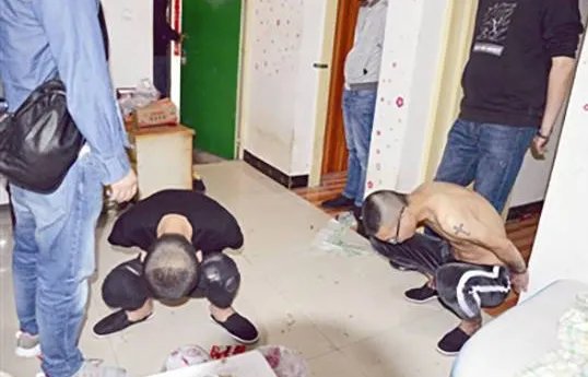 高中生遭追打最后谁解决了？