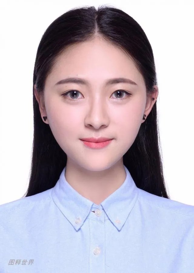 杭州地铁女神成网红,你怎么看?