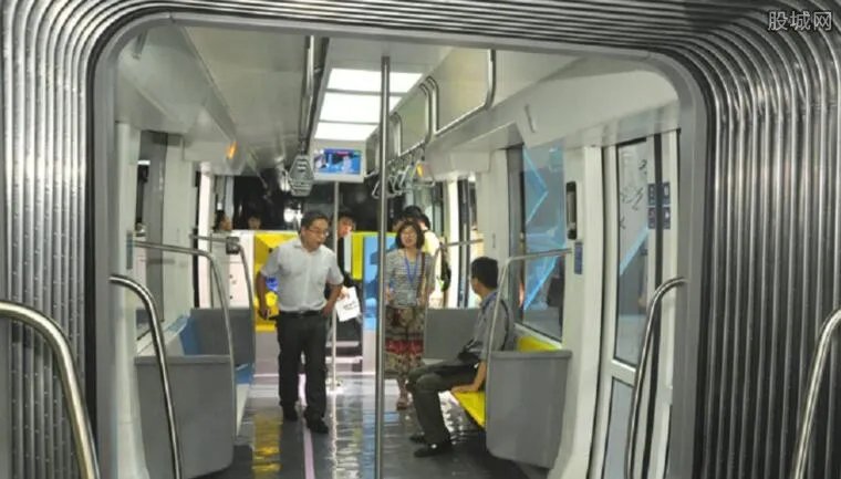 最深地铁电梯停运 手机上买地铁票要怎么取票