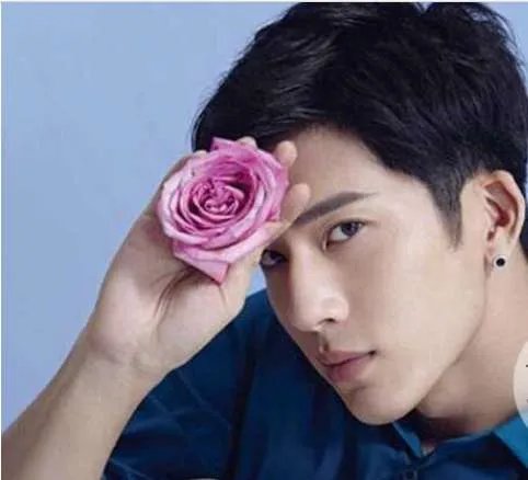 井柏然回怼粉丝，井柏然为什么回怼粉丝?发生了什么