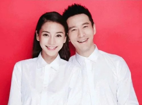 黄晓明晒与家人过年照,你和你的家人是如何过年的?