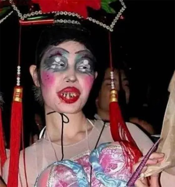 世界上最丑的十个女人排行榜,慎入辣眼睛